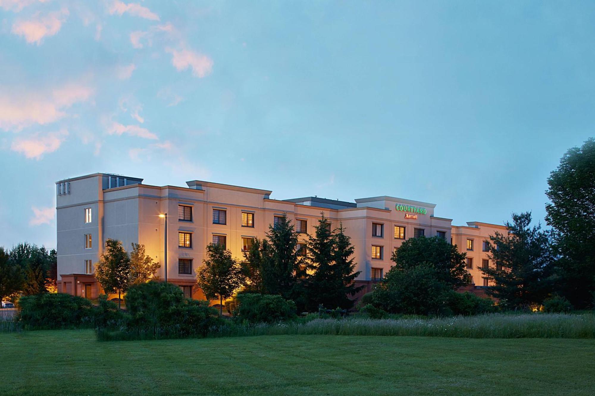 Courtyard By Marriott Ithaca Airport/University Kültér fotó